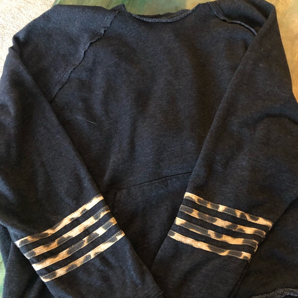 Peyton Jensen large gray hoodie/leopard detail